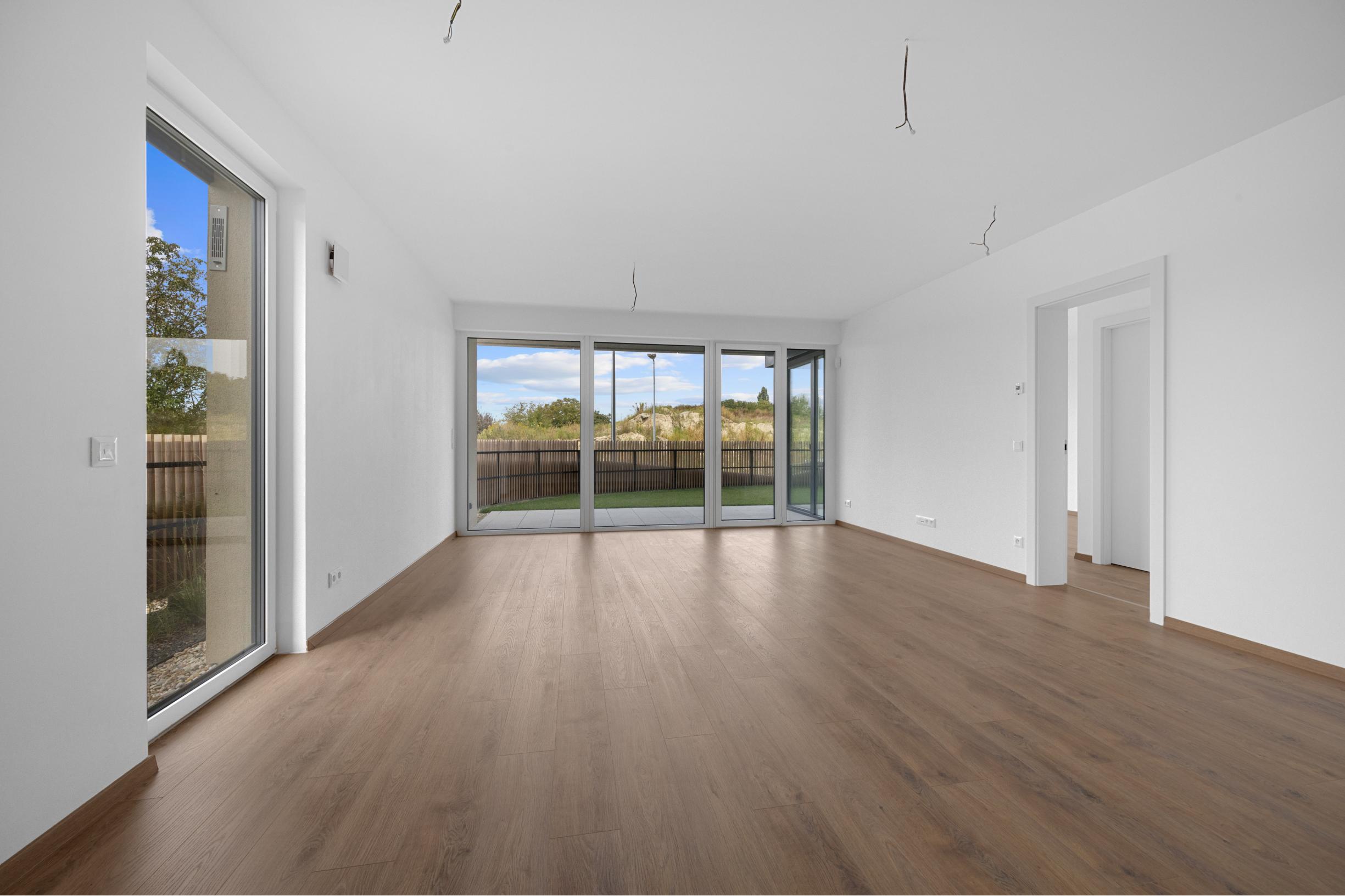 Priestranný 4-izbový byt s dvomi predzáhradkami v projekte Nesto-Petržalka