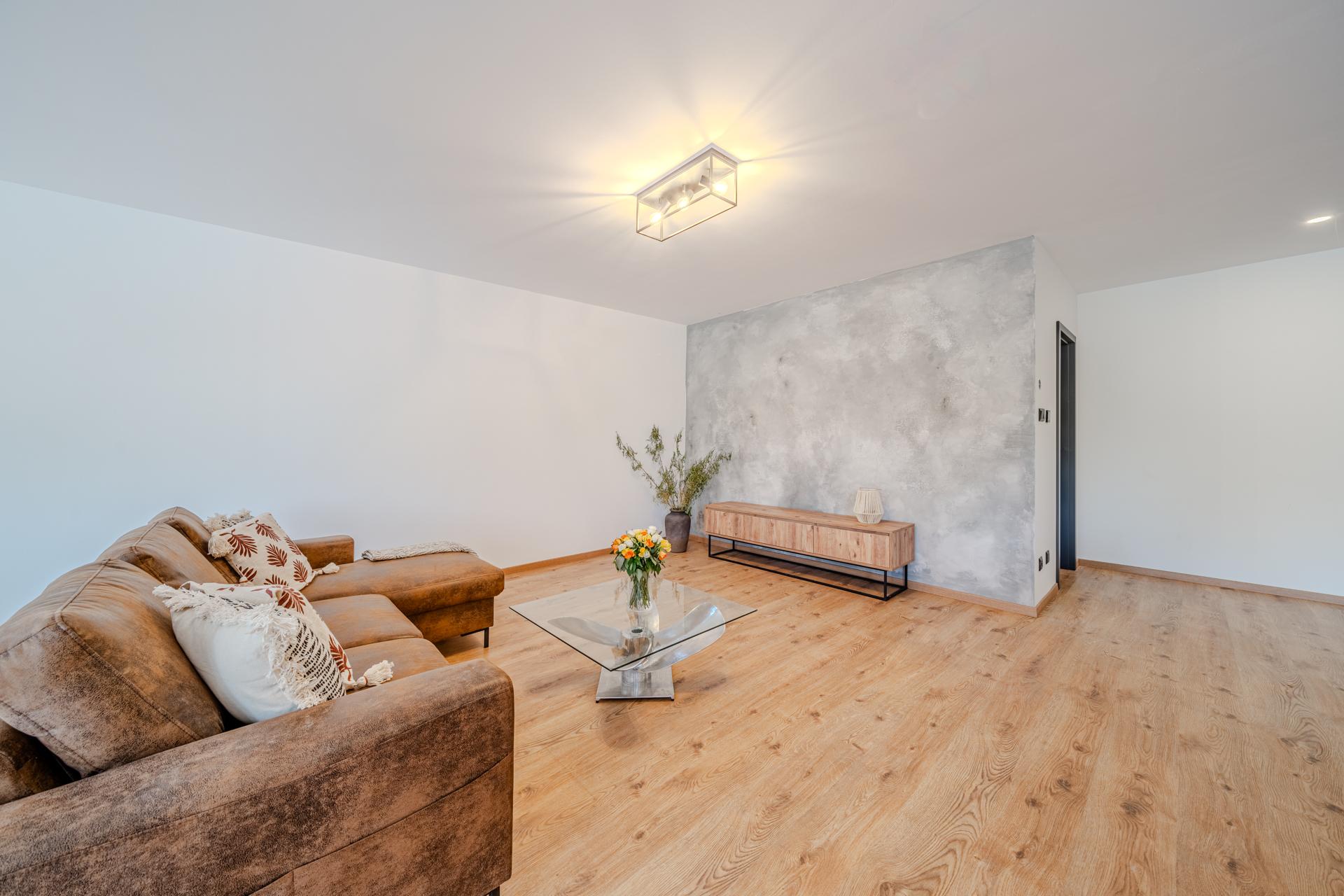 Exkluzívna novostavba hausbótu s veľkorysou terasou a výhľadom na Jarovecké rameno