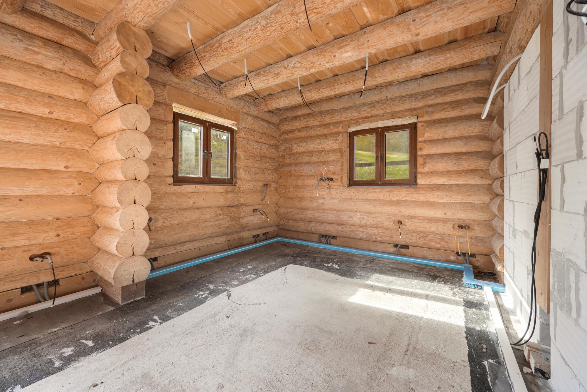 Honosný zrub s maximálnym súkromím v prírodnom prostredí v Novej Bani