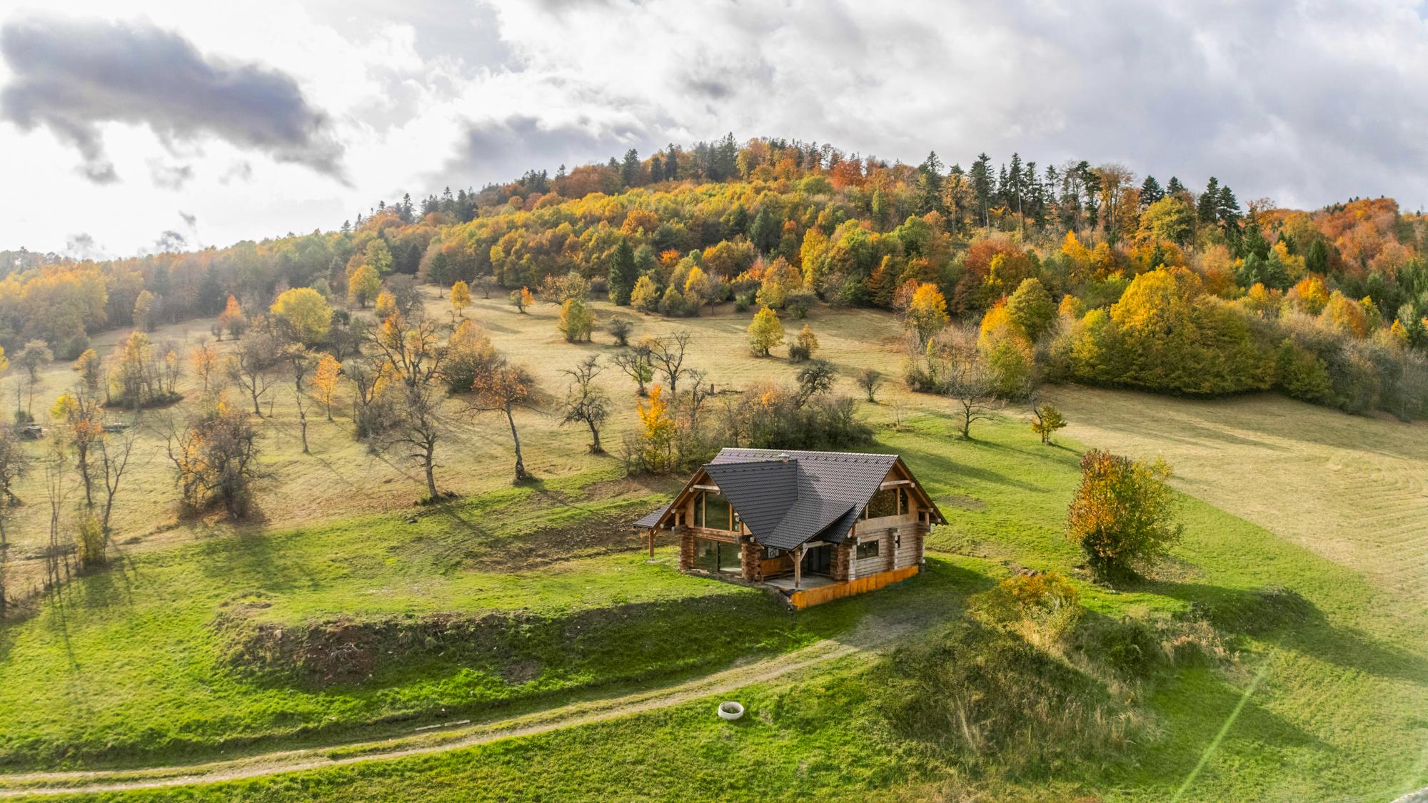 Honosný zrub s maximálnym súkromím v prírodnom prostredí v Novej Bani