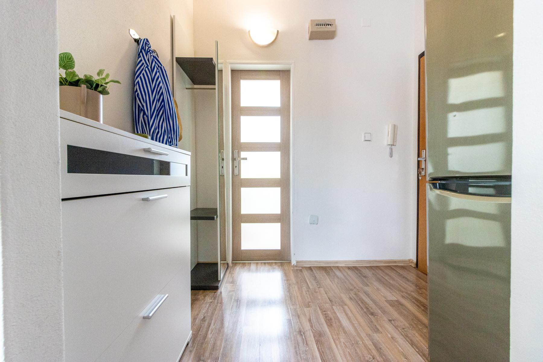 Svetlý 2-izbový mezonet v centre Malaciek