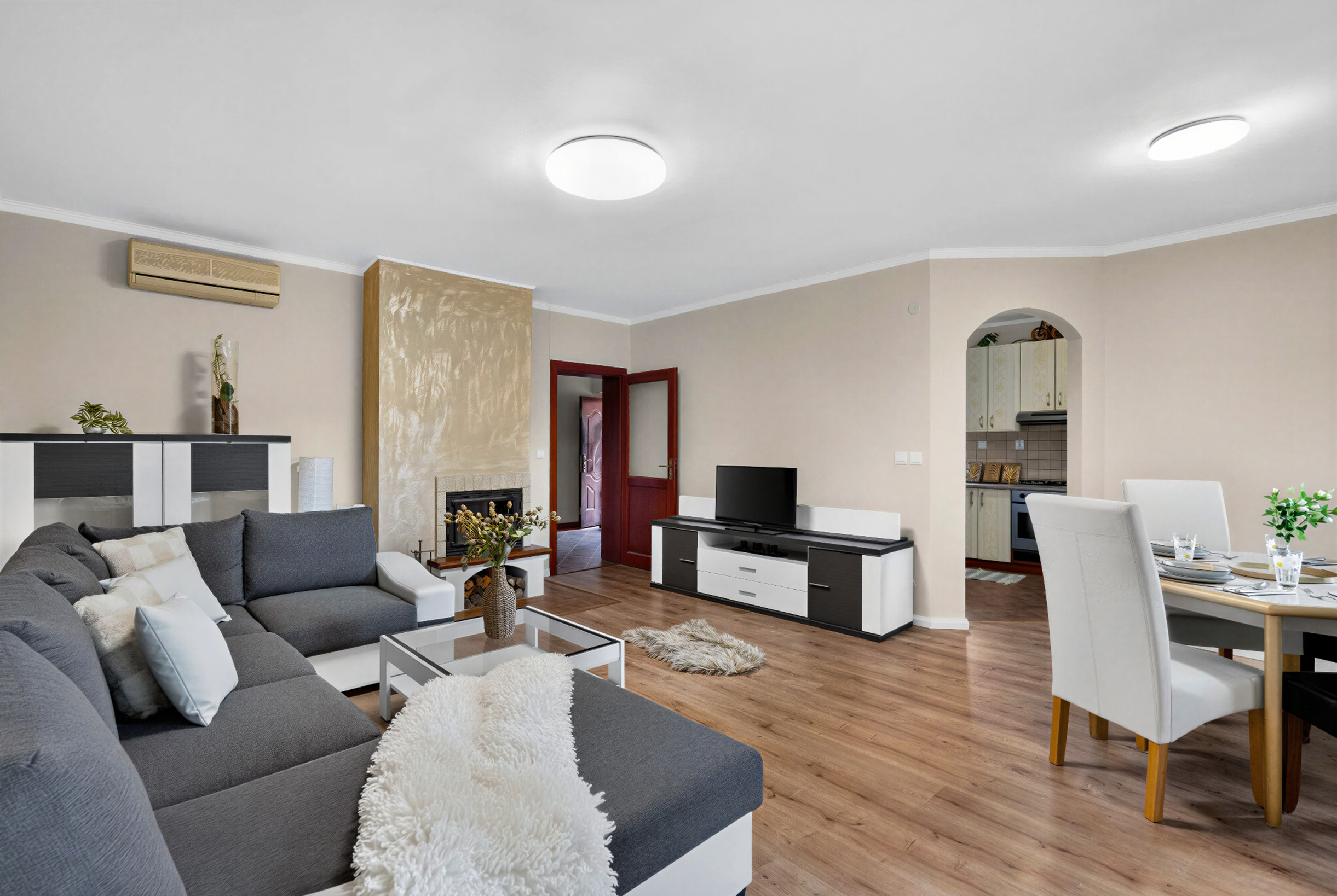 Zrekonštruovaný 3-izbový rodinný dom priamo pri hrádzi, len 25 minút od Bratislavy.