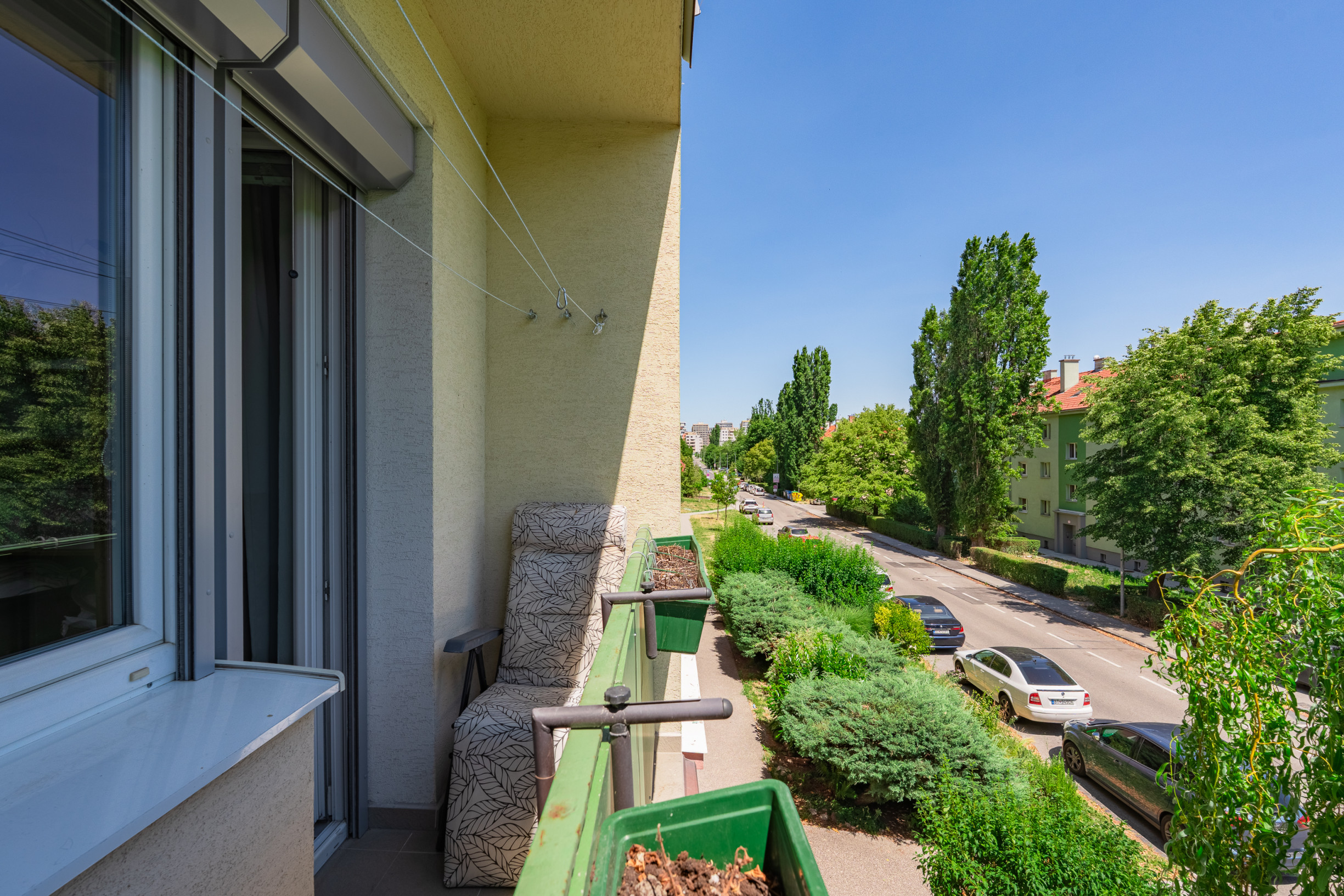 Atraktívny a vzdušný 2-izbový byt v tehlovom dome s balkónom aj loggiou