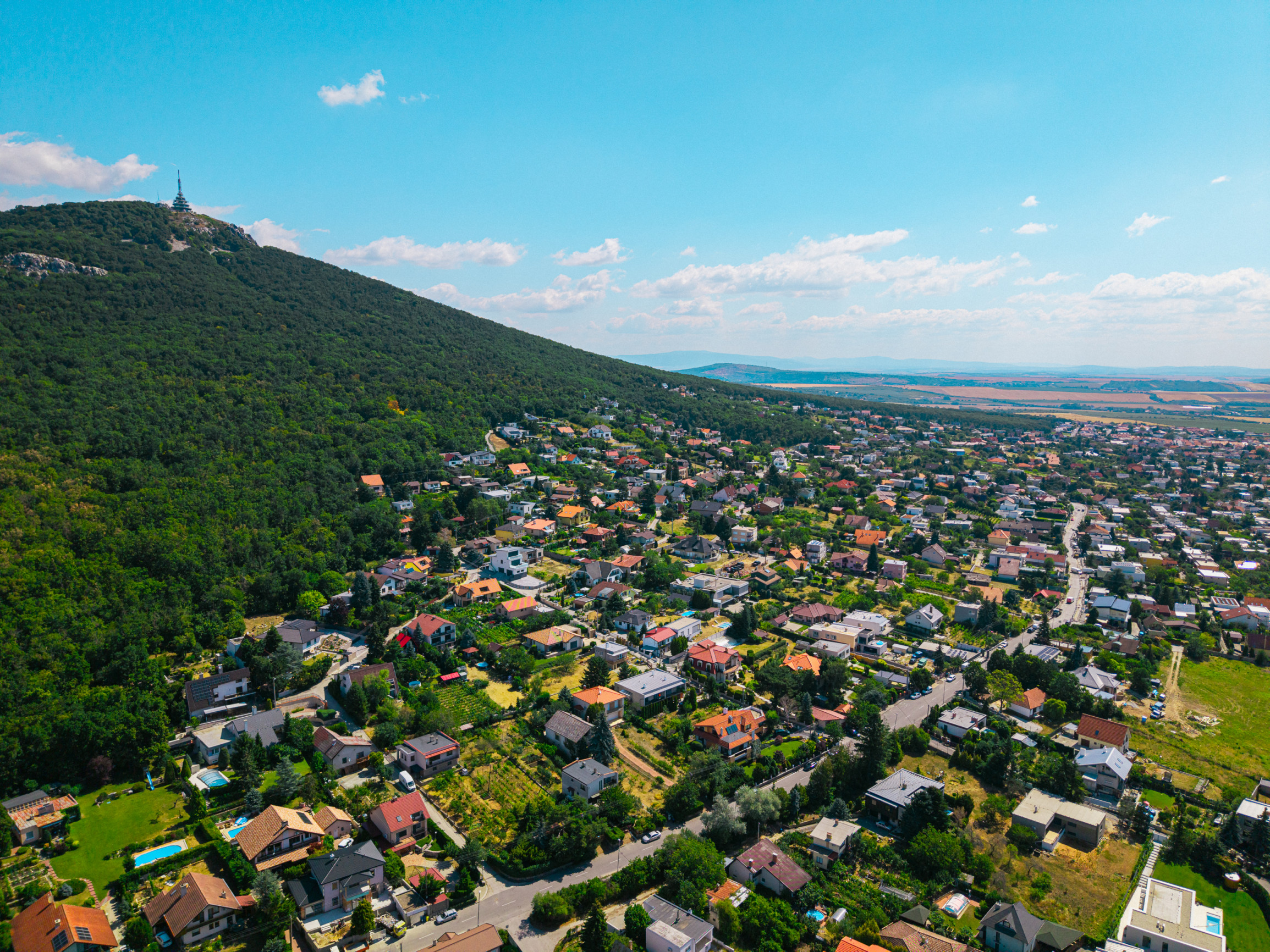 Nadčasová zoborská vila s panoramatickým výhľadom na hrad a vlastným vyhrievaným bazénom