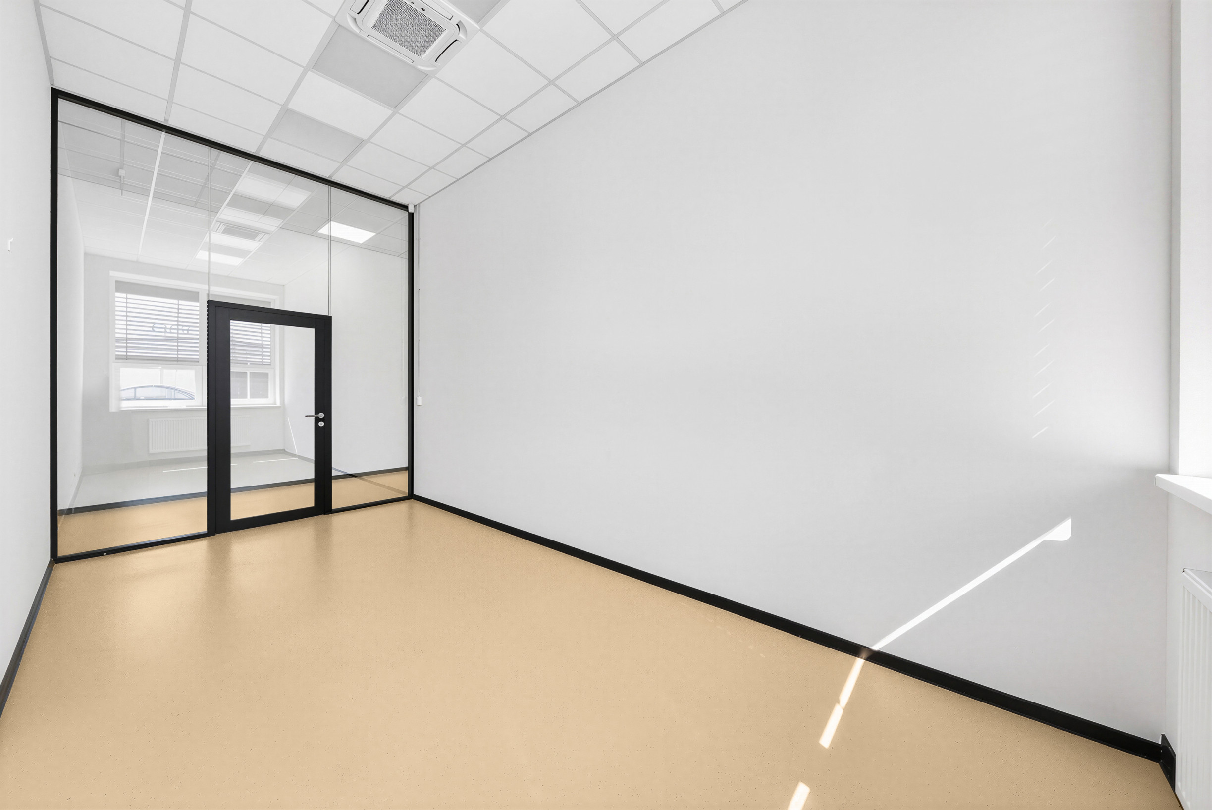 Štýlové a presvetlené priestory v modernej budove Business Hub A13 Concept