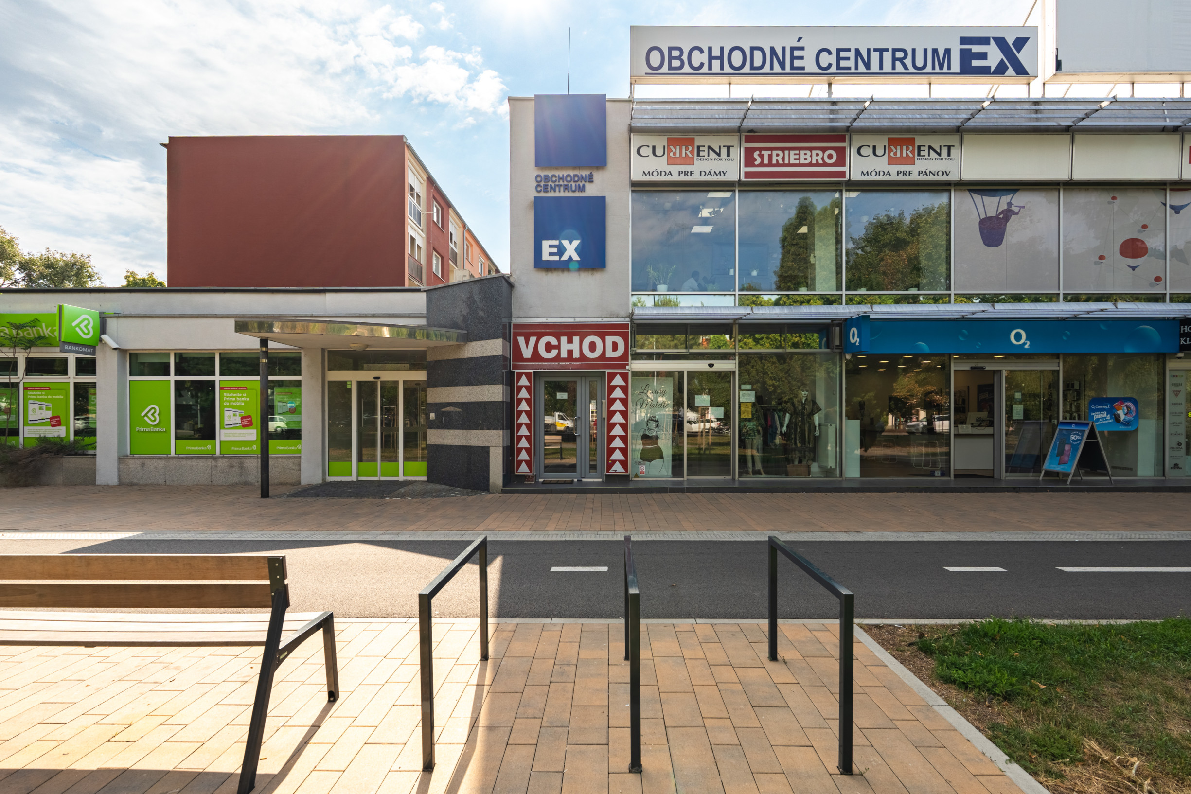 Priestor pre vaše podnikanie na prenájom priamo v centre Šale