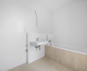 Priestranný 4-izbový byt s dvomi predzáhradkami v projekte Nesto-Petržalka