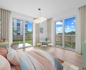 Priestranný 4-izbový byt s dvomi predzáhradkami v projekte Nesto-Petržalka