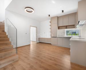 Rezervované | Moderná nízkoenergetická novostavba mezonetu v obci Jakubov