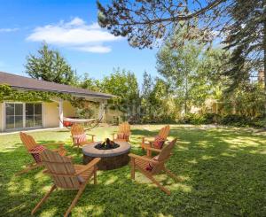 ZNÍŽENÁ CENA | Komerčný areál s halou, kanceláriami a rodinným domom v meste Holíč