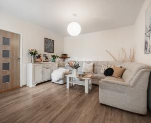 Rodinný domček v obci Zlatno s veľkou záhradou, ktorý ponúka priestor na relax aj každodenný život