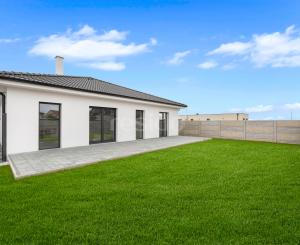 Komfortné rodinné bývanie s nízkymi nákladmi – 5-izbová novostavba v Kostolišti