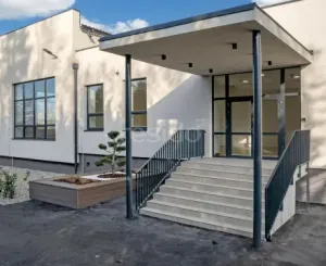 Štýlové a presvetlené priestory v modernej budove Business Hub A13 Concept