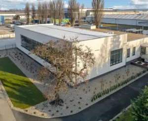 Štýlové a presvetlené priestory v modernej budove Business Hub A13 Concept