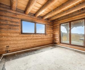 Honosný zrub s maximálnym súkromím v prírodnom prostredí v Novej Bani