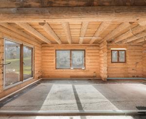 Honosný zrub s maximálnym súkromím v prírodnom prostredí v Novej Bani