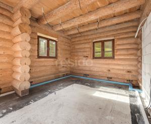 Honosný zrub s maximálnym súkromím v prírodnom prostredí v Novej Bani