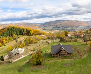 Honosný zrub s maximálnym súkromím v prírodnom prostredí v Novej Bani