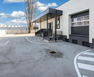 Multifunkčný skladový priestor na Továrenskej ulici v Malackách