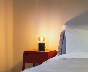 Rezervovaný - Priestranný 2 izbový byt v novostavbe Ship House v Ružinove s balkónom, garážovým státím a kompletným zariadením