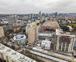 Rezervovaný - Priestranný 2 izbový byt v novostavbe Ship House v Ružinove s balkónom, garážovým státím a kompletným zariadením