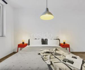 Rezervovaný - Priestranný 2 izbový byt v novostavbe Ship House v Ružinove s balkónom, garážovým státím a kompletným zariadením