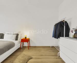 Rezervovaný - Priestranný 2 izbový byt v novostavbe Ship House v Ružinove s balkónom, garážovým státím a kompletným zariadením