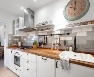 Rekonštruovaný rodinný dom so záhradou snov a extra priestorom pre hostí