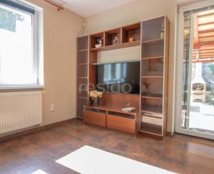 2,5-izbový byt so záhradou a parkovacím státím