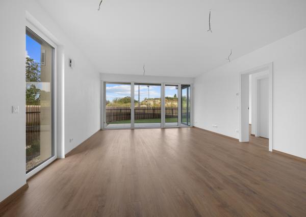 Priestranný 4-izbový byt s dvomi predzáhradkami v projekte Nesto-Petržalka