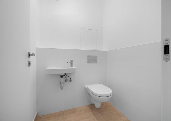 Priestranný 4-izbový byt s dvomi predzáhradkami v projekte Nesto-Petržalka