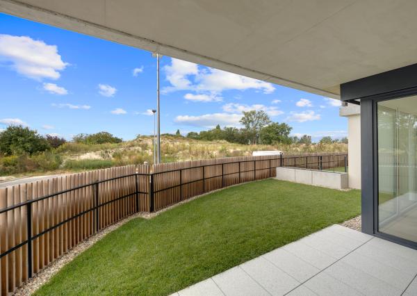 Priestranný 4-izbový byt s dvomi predzáhradkami v projekte Nesto-Petržalka