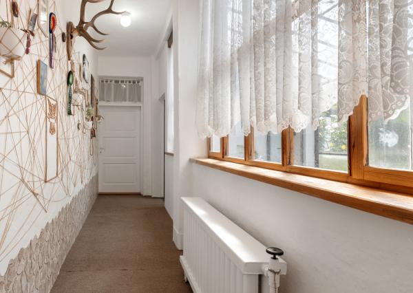 Rodinný domček v obci Zlatno s veľkou záhradou, ktorý ponúka priestor na relax aj každodenný život