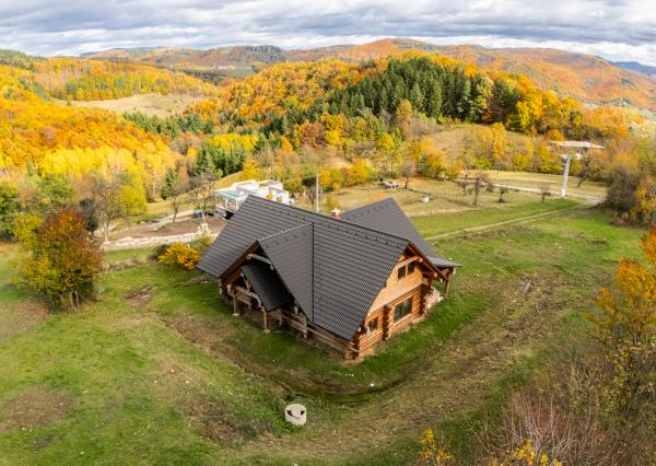 Honosný zrub s maximálnym súkromím v prírodnom prostredí v Novej Bani