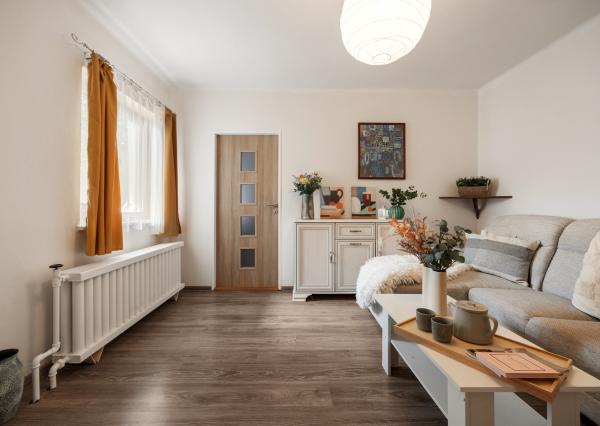 Príjemný domček v obci Zlatno s veľkou záhradou, ideálny na oddych aj trvalé bývanie