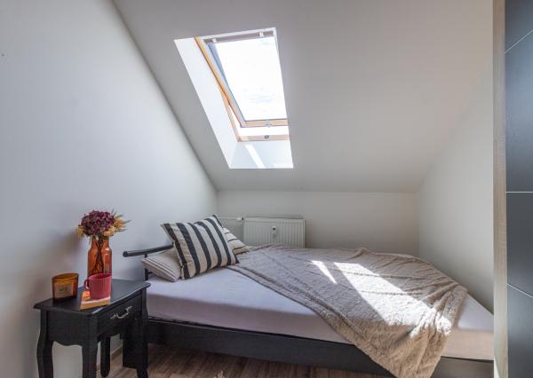 Svetlý 2-izbový mezonet v centre Malaciek