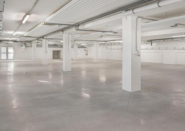 Multifunkčný skladový priestor na Továrenskej ulici v Malackách