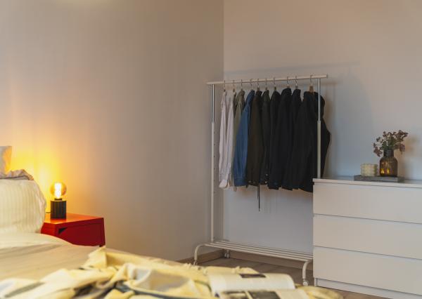 Rezervovaný - Priestranný 2 izbový byt v novostavbe Ship House v Ružinove s balkónom, garážovým státím a kompletným zariadením