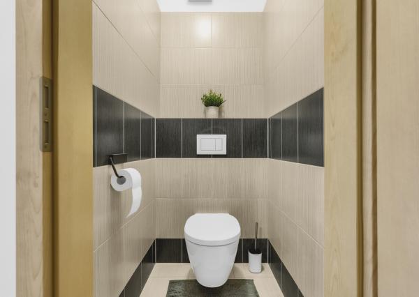 Rezervovaný - Priestranný 2 izbový byt v novostavbe Ship House v Ružinove s balkónom, garážovým státím a kompletným zariadením