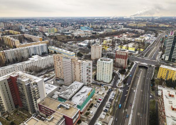 Rezervovaný - Priestranný 2 izbový byt v novostavbe Ship House v Ružinove s balkónom, garážovým státím a kompletným zariadením