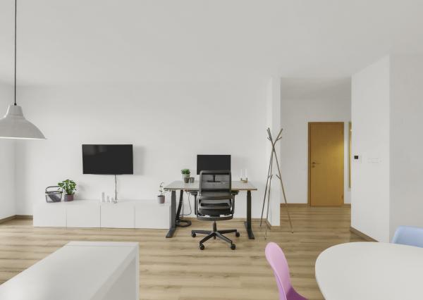 Rezervovaný - Priestranný 2 izbový byt v novostavbe Ship House v Ružinove s balkónom, garážovým státím a kompletným zariadením