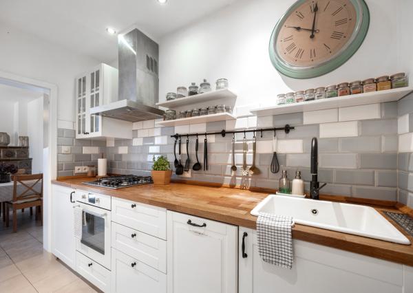 Rekonštruovaný rodinný dom so záhradou snov a extra priestorom pre hostí