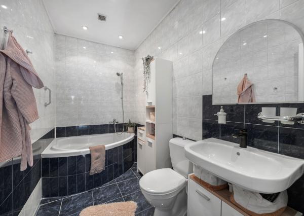 Rekonštruovaný rodinný dom so záhradou snov a extra priestorom pre hostí