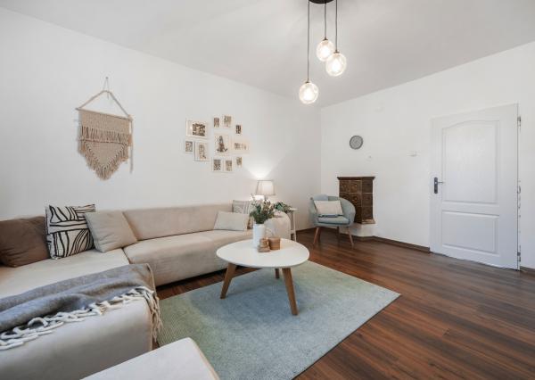 Rekonštruovaný rodinný dom so záhradou snov a extra priestorom pre hostí