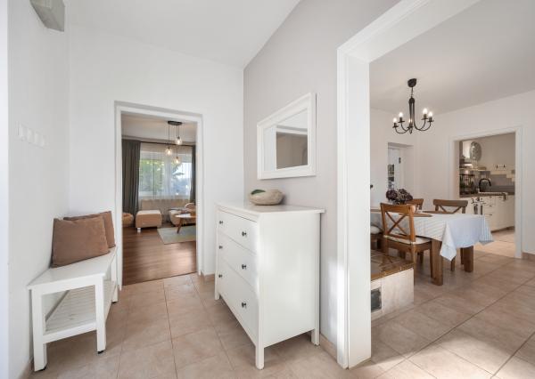 Rekonštruovaný rodinný dom so záhradou snov a extra priestorom pre hostí